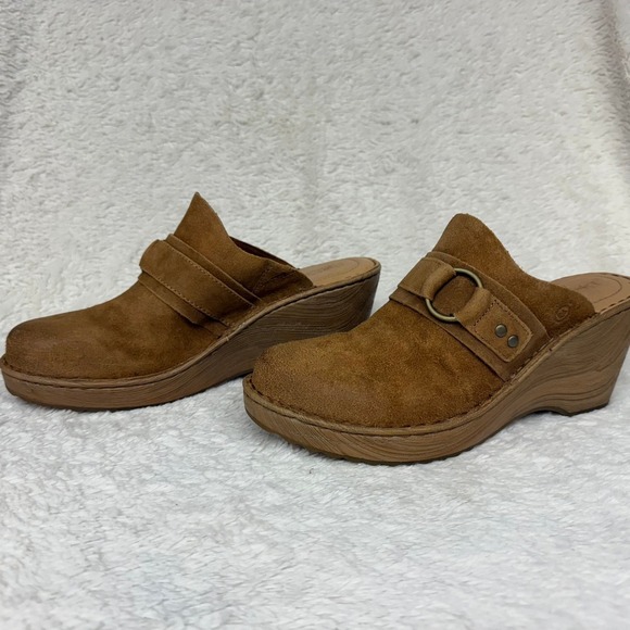 Born Suede Leather Clogs‎ Wedge Heel Buckle Accent Mules Slides Size 10M - Picture 3 of 10